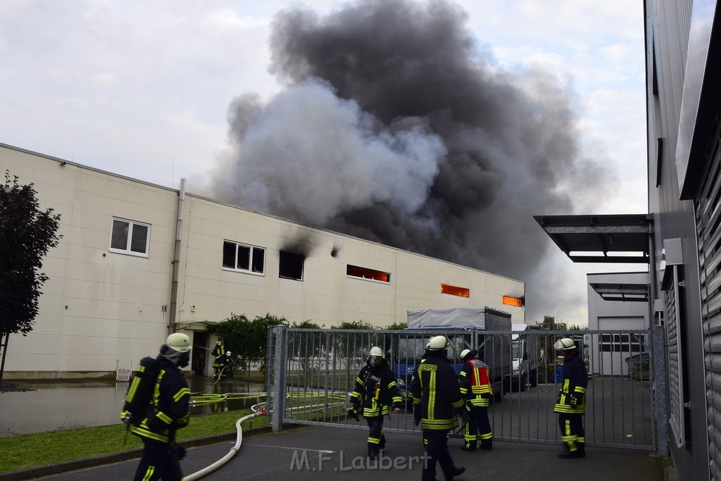 Grossbrand Halle Troisdorf Kriegsdorf Junkersring P071.JPG - Miklos Laubert